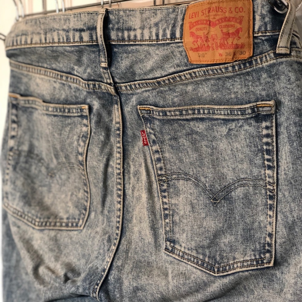 Levi’s 510 Urban Outfitters light wash/stain